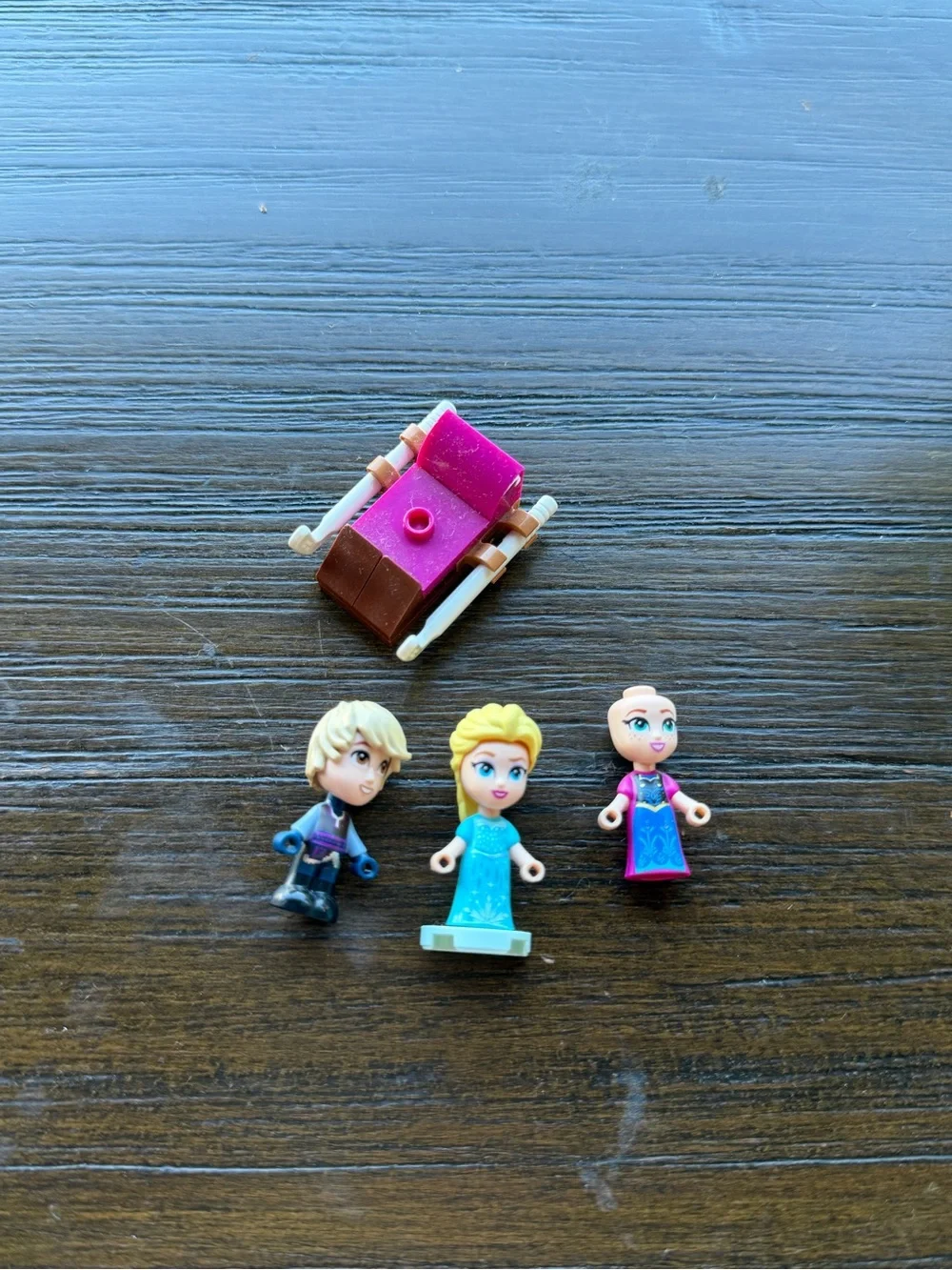 LEGO Disney Frozen Anna and Elsa’s Magical Carousel 43218 few items missed